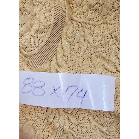 Vintage gold woven damask tablecloth - Picture 4 of 7